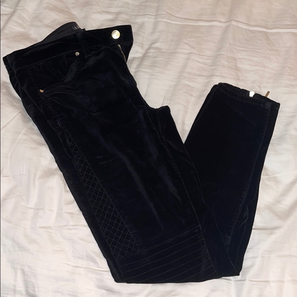 Armani Exchange velvet plants